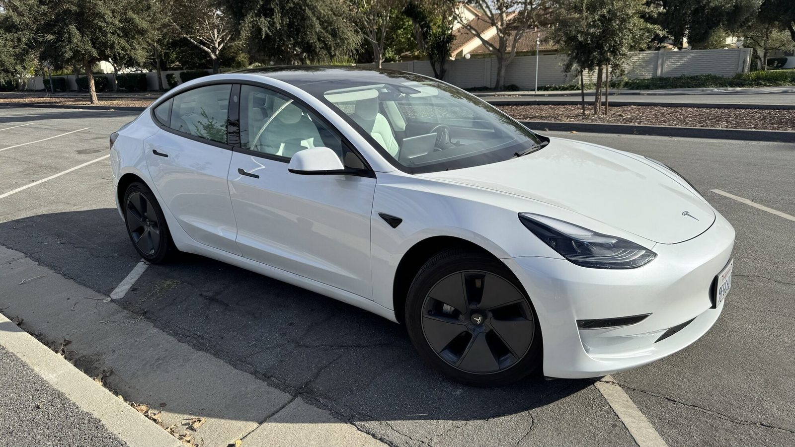 2023 Tesla Model 3 RWD